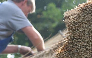 professional Croes Y Pant thatchers